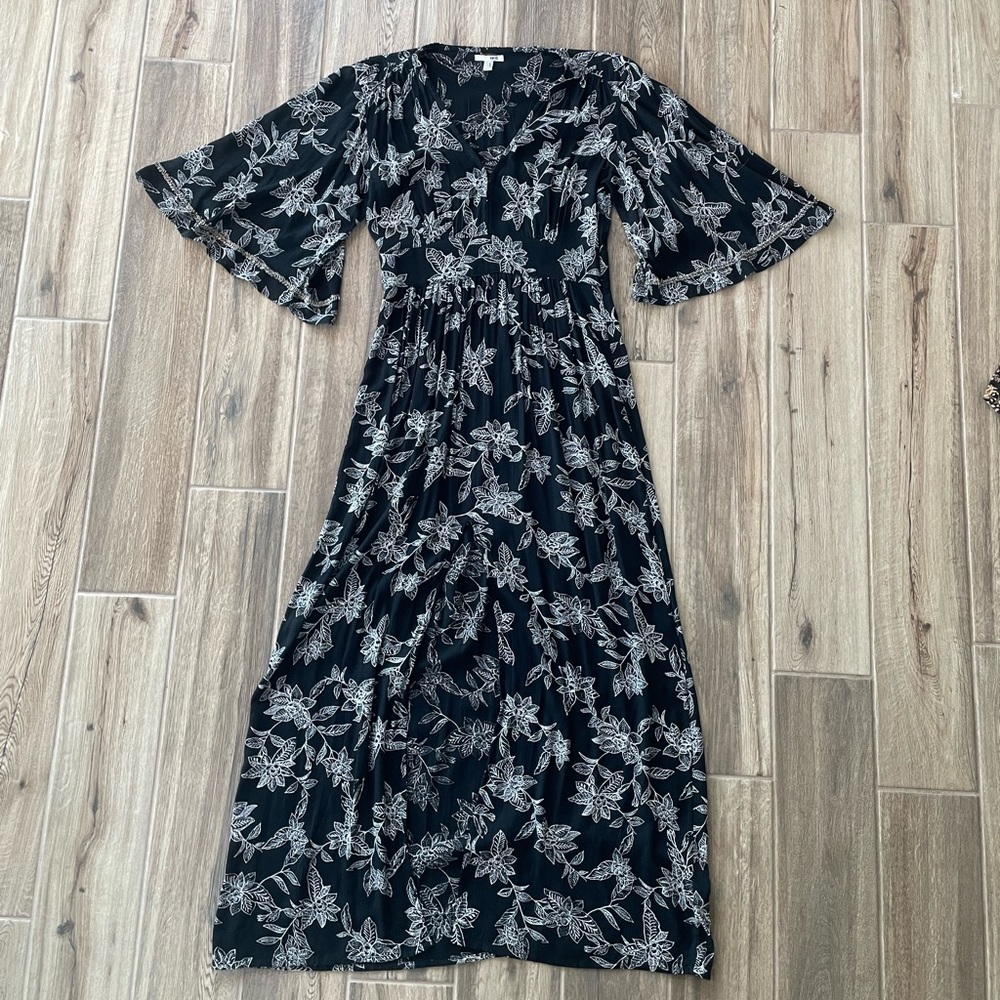 Amuse Society Floral Print Maxi Dress with Front Slit and Butterly Sleeves